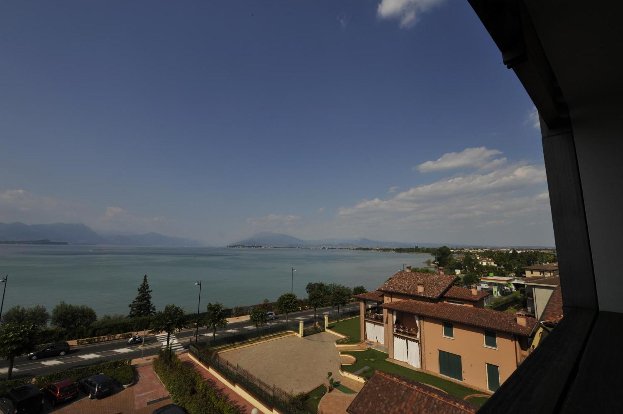 Hotel Acquaviva Del Garda Desenzano del Garda Zewnętrze zdjęcie